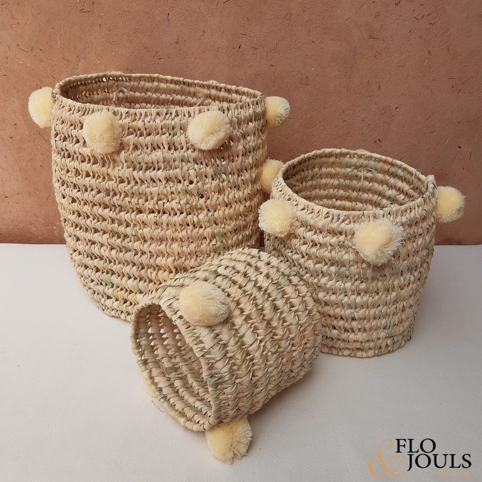 boites panieres coffres en feuilles de palmier et laine fait a la main a marrakech marque flo and jous flo&jouls